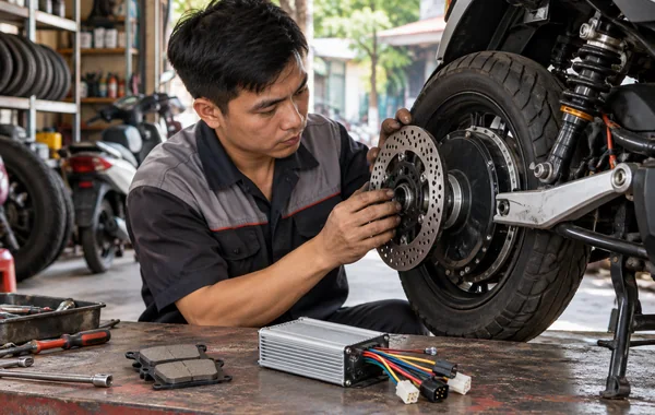Sửa Phanh Và Động Cơ